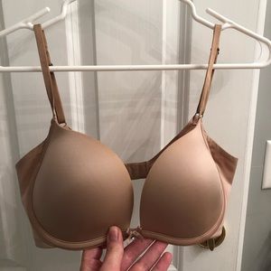 Victoria’s Secret Nude Bra